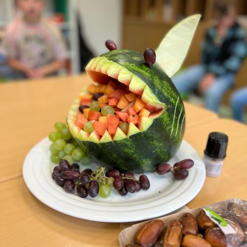 Obst- und Gemüseverkostung in der 2a