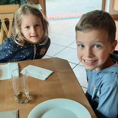 Pizzaessen im Sonnengartl 1a