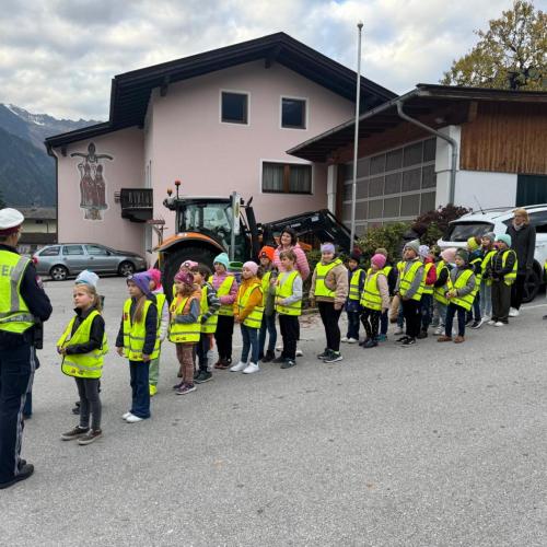Polizeibesuch in der 2a und 2b 2024