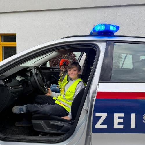 Polizeibesuch in der 2a und 2b 2024