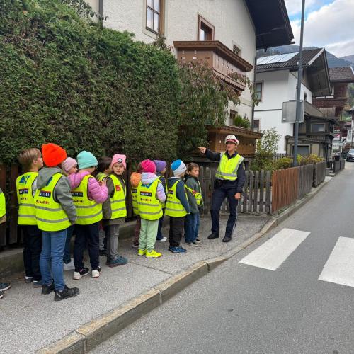 Polizeibesuch in der 2a und 2b 2024