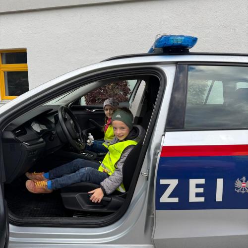 Polizeibesuch in der 2a und 2b 2024