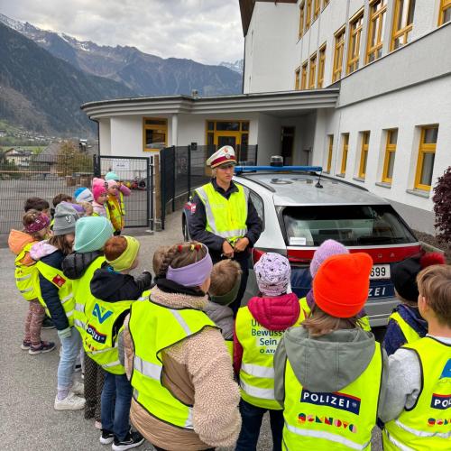 Polizeibesuch in der 2a und 2b 2024