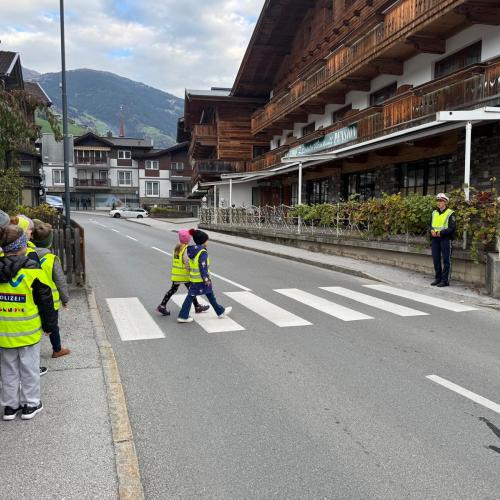 Polizeibesuch in der 2a und 2b 2024