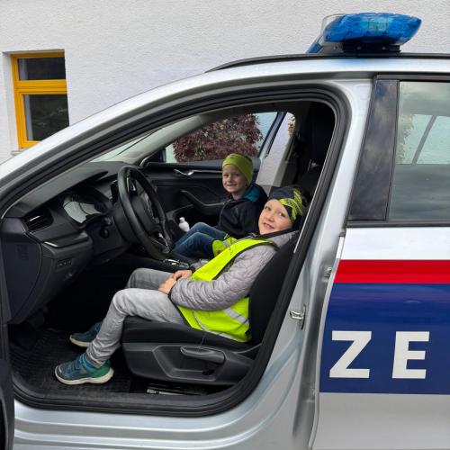 Polizeibesuch in der 2a und 2b 2024
