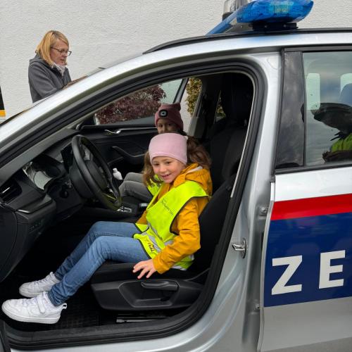 Polizeibesuch in der 2a und 2b 2024