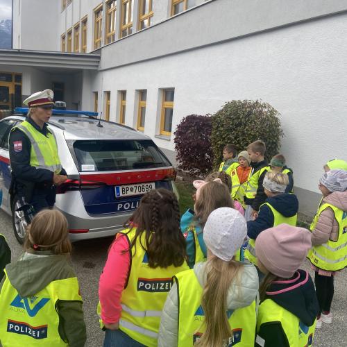 Polizeibesuch in der 1a 2024