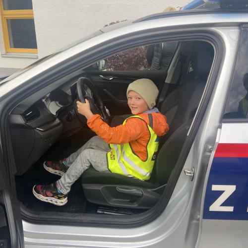 Polizeibesuch in der 1a 2024