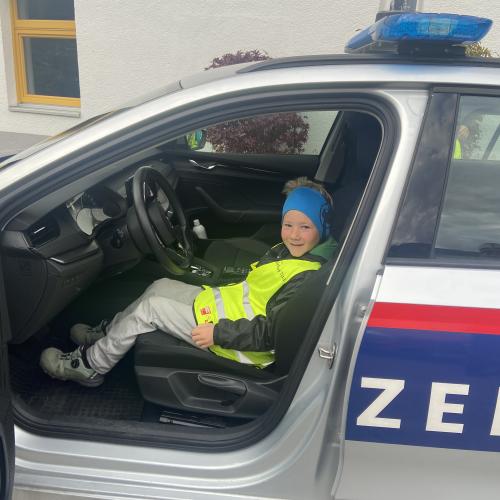 Polizeibesuch in der 1a 2024