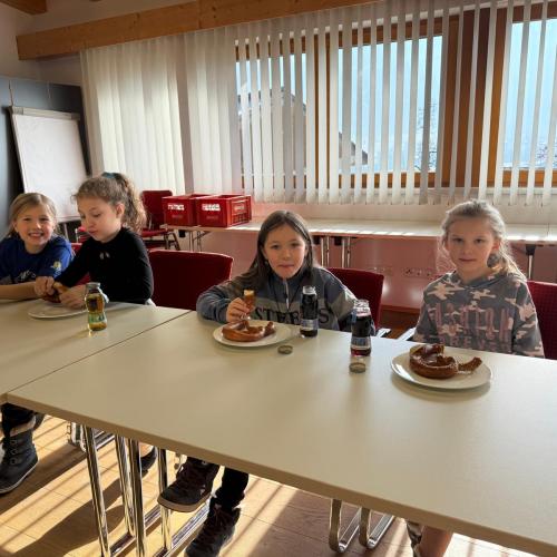 Gemeindebesuch 3a, 3b