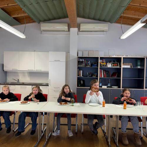 Gemeindebesuch 3a, 3b