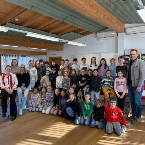 Gemeindebesuch 3a, 3b