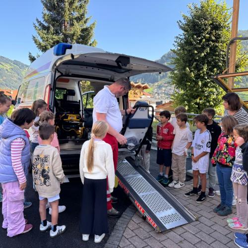 Besuch der Rettung 3b 2025