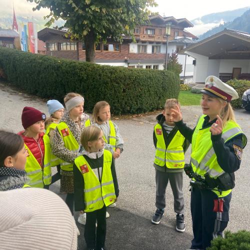 Polizeibesuch 2a 2025