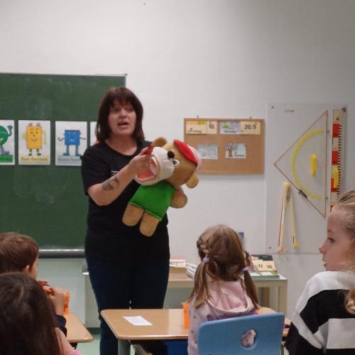 Zahnprophylaxe, Polizei und Bücherei 1b 2025