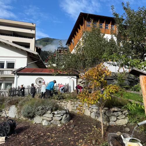 Radfahrübung und Kräutergarten 4a 2025