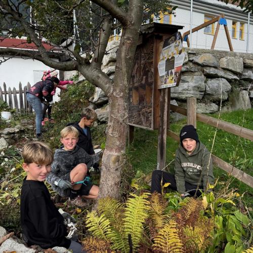 Radfahrübung und Kräutergarten 4a 2025