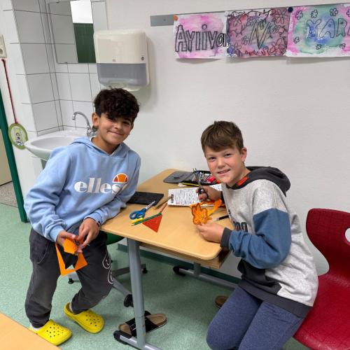 Halloween Stationsbetrieb 4b 2025