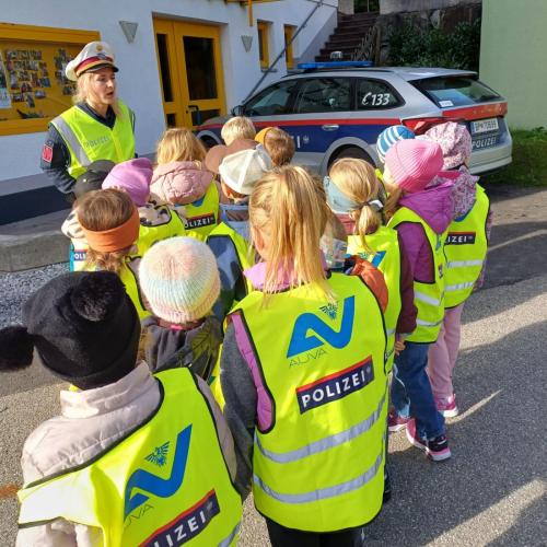 Zahnprophylaxe, Polizei und Bücherei 1b 2025