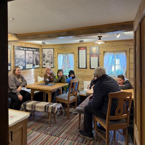 Besuch im Strasserhäusl 2025