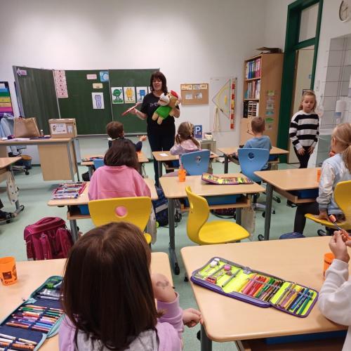 Zahnprophylaxe, Polizei und Bücherei 1b 2025