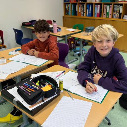 Halloween Stationsbetrieb 4b 2025