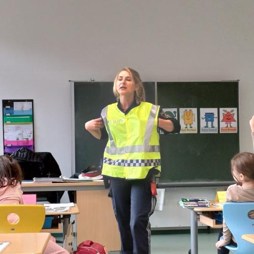 Zahnprophylaxe, Polizei und Bücherei 1b 2025