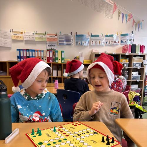 Weihnachtlicher Stationsbetrieb 2025