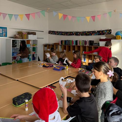 Weihnachtlicher Stationsbetrieb 2025