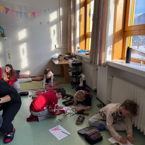 Weihnachtlicher Stationsbetrieb 2025