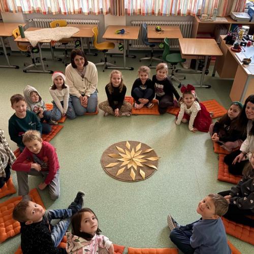 Weihnachtlicher Stationsbetrieb 2025