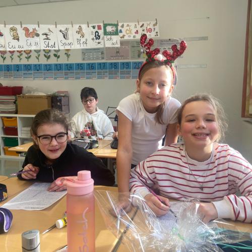 Weihnachtlicher Stationsbetrieb 2025