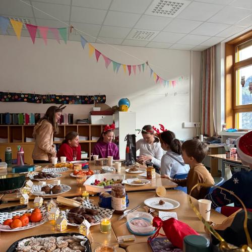 Weihnachtsfrühstück 4a 2025