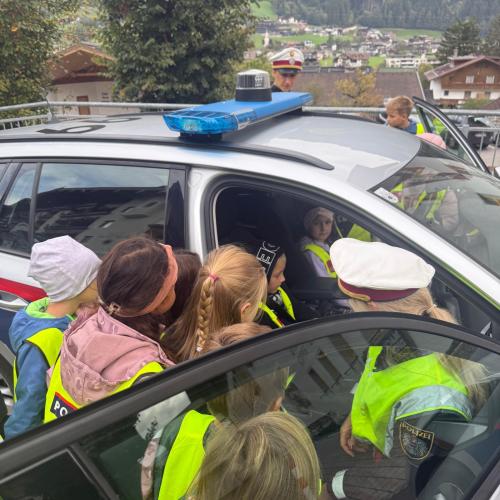 Polizeibesuch in der 1a 2026