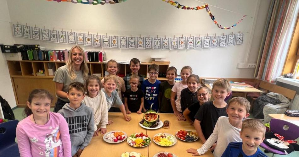Obst- und Gemüseverkostung in der 2a