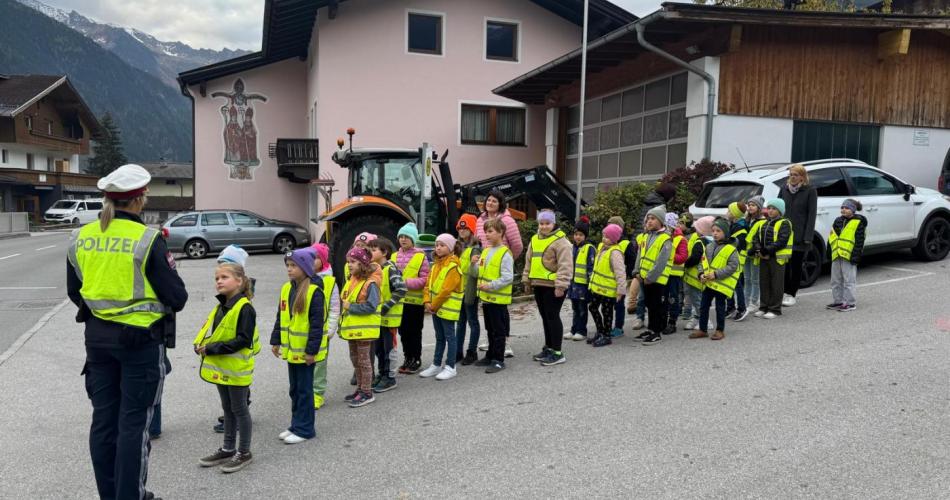 Polizeibesuch in der 2a und 2b 2024